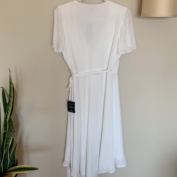 Lulu’s Rise to the Occasion White Midi Wrap Dress NWT SIZE MEDIUM - Picture 8 of 9